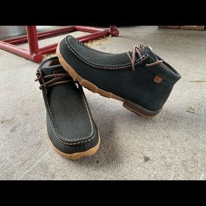 Men’s twisted x size 11m